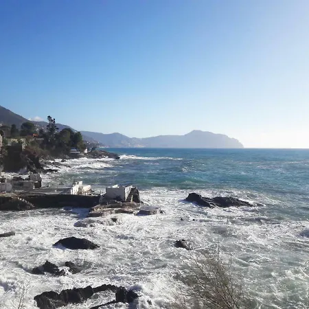 Apartman Sui Tetti Di Nervi Genova